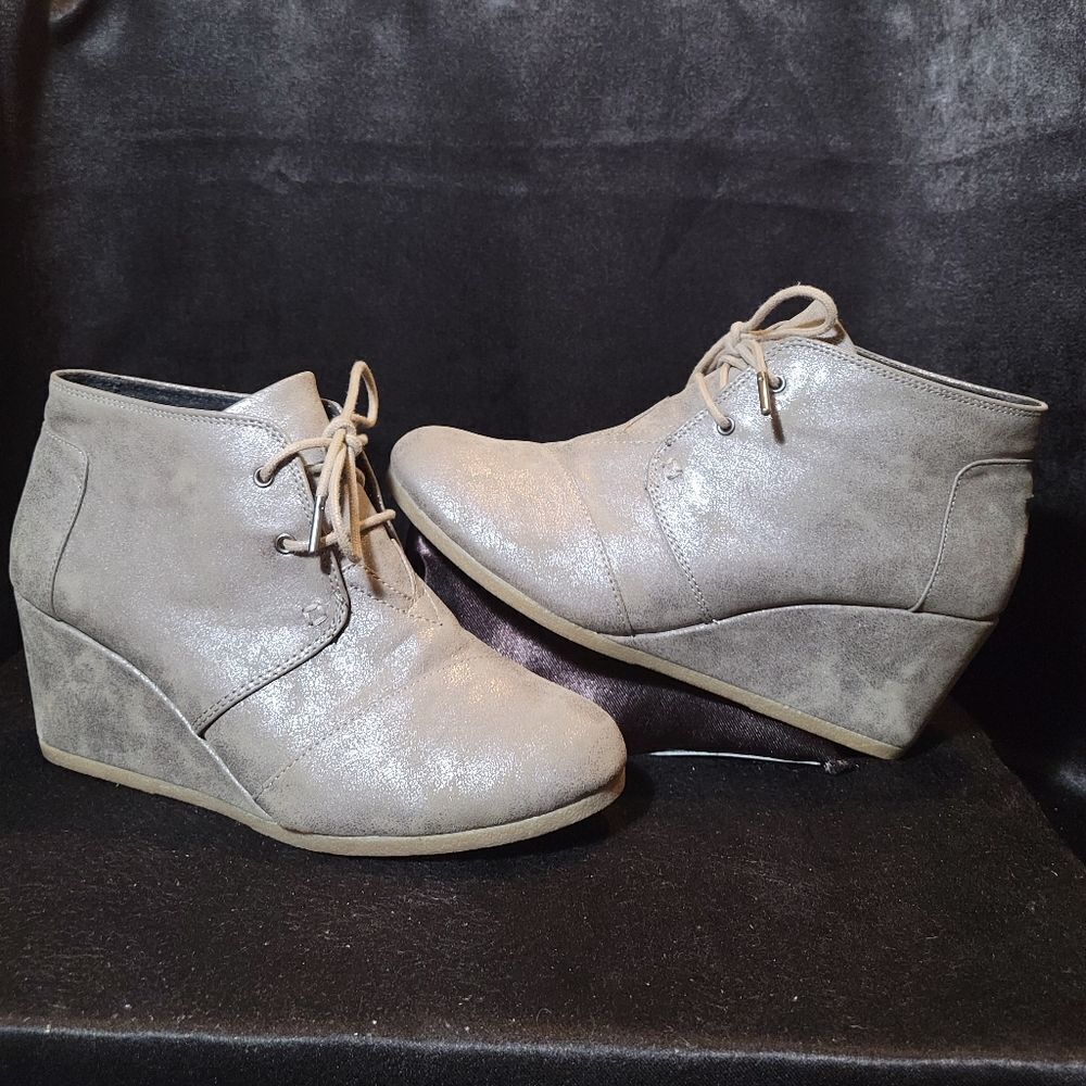 Tom's metallic booties women's 10